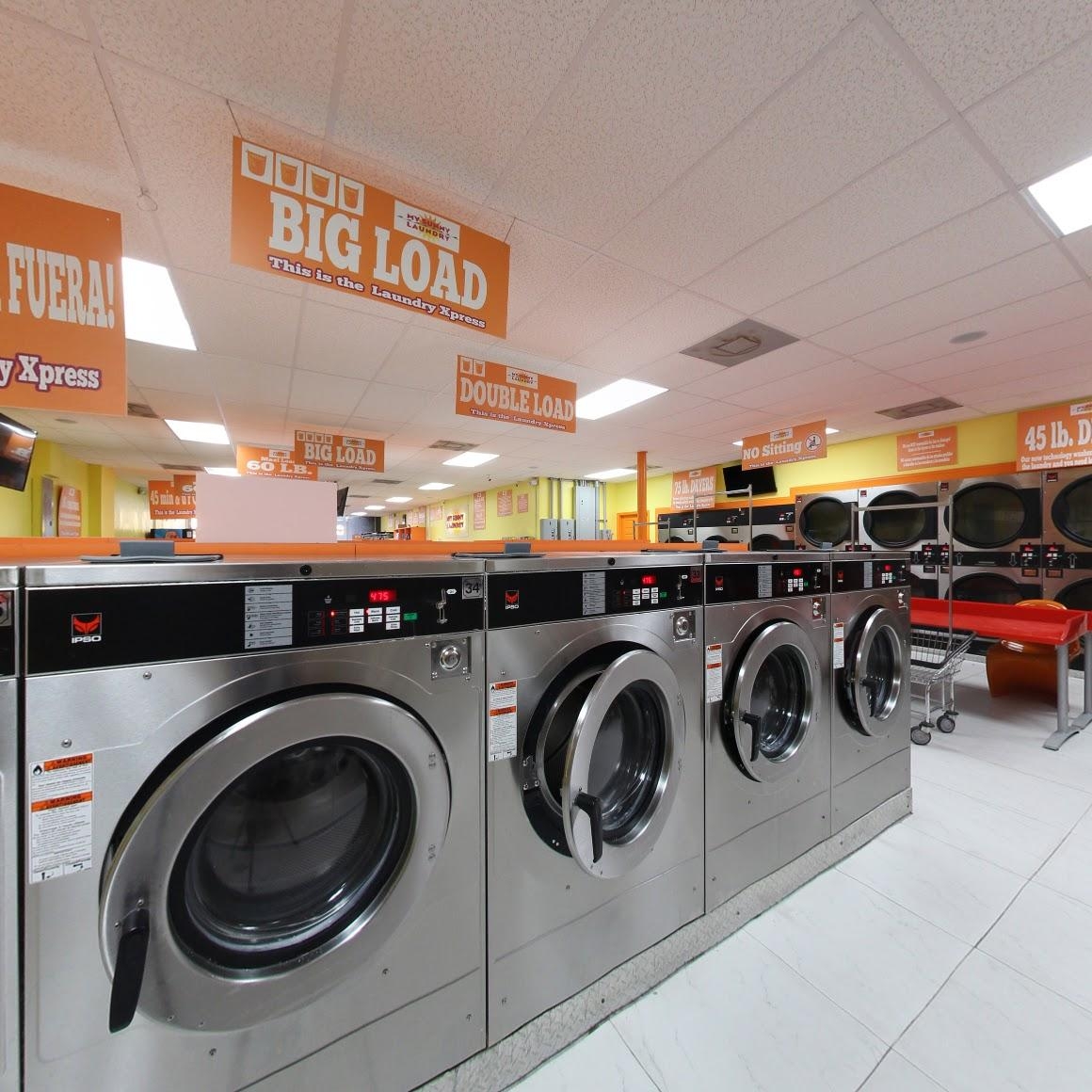 Laundromat in Pinewood, North Miami